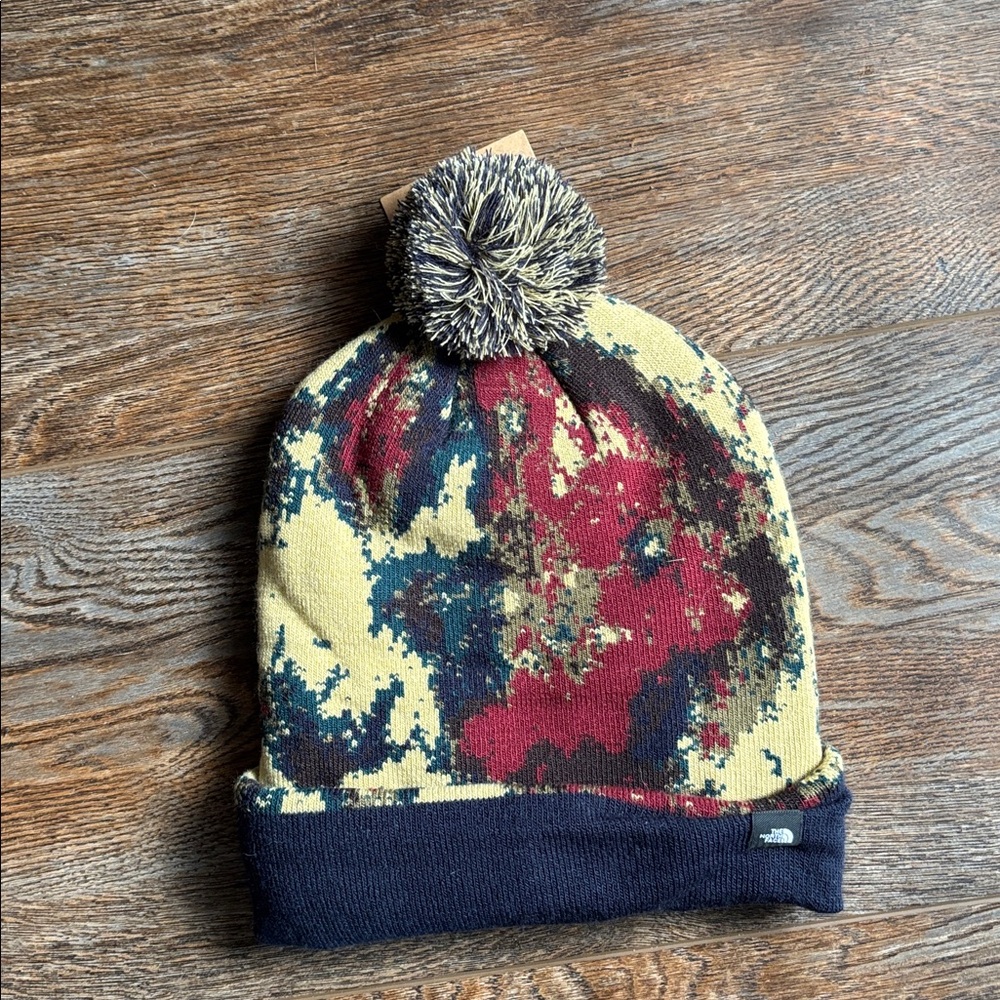 The North Face Unisex Knit Beanie, With Pom Pom. One Size. Multi Digital Camo.